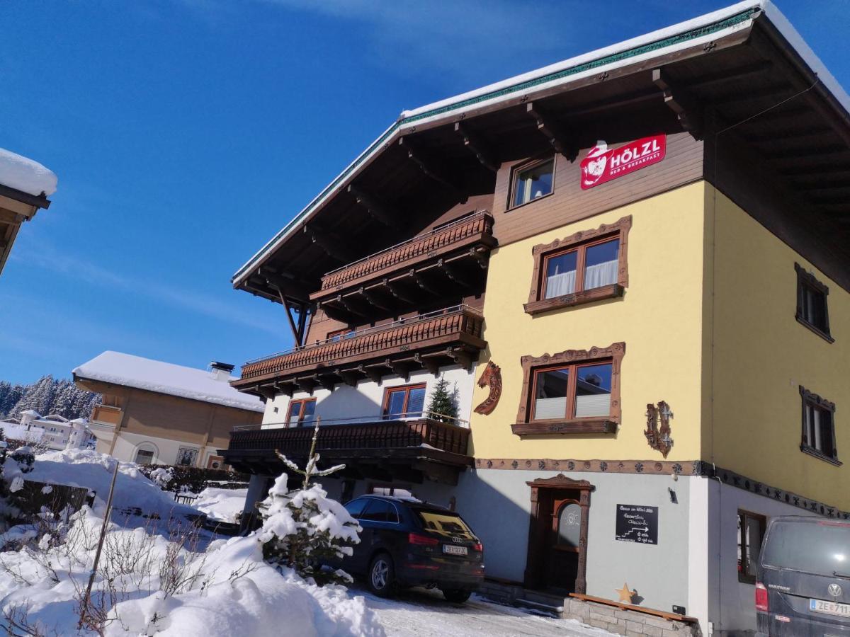 Hoelzl Bed & Breakfast Neukirchen am Großvenediger Exterior photo
